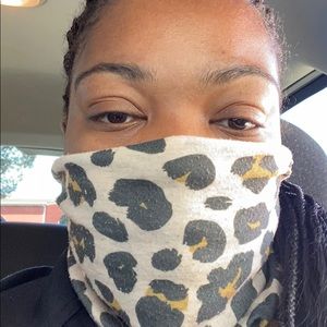 Meet your Posher, Monique